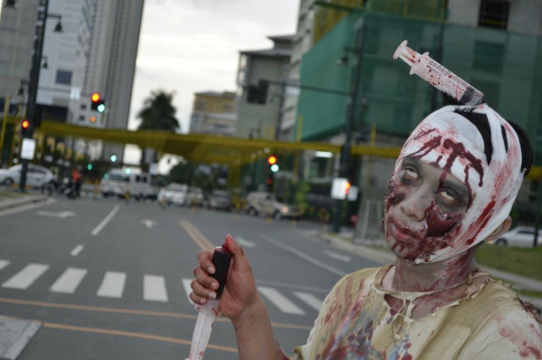 The blood keeps on distracting my eyes