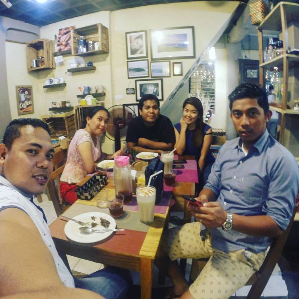 12790905_10204437279606741_4666554340910236921_n